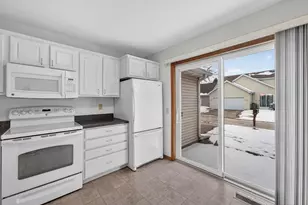 434 Cherry Hill Dr, Madison, WI 53717 - Photo 11