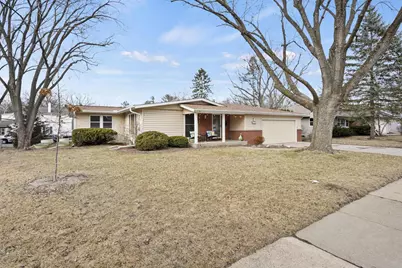 5526 Englewood Road, Madison, WI 53705 - Photo 3