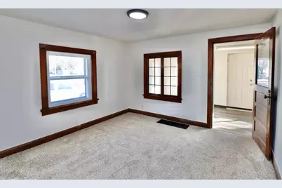 1733 W Grand Avenue, Beloit, WI 53511 - Photo 3