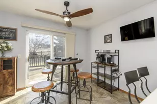 543 Goldenrod Cir, Verona, WI 53593 - Photo 3