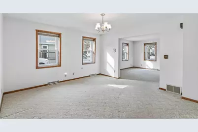 132 E Marion Street, Portage, WI 53901 - Photo 5