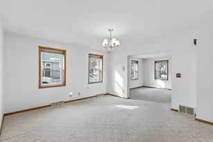 132 E Marion St, Portage, WI 53901 - Photo 5