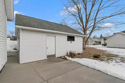 132 E Marion Street, Portage, WI 53901 - Photo 35