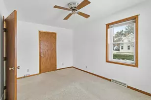 132 E Marion St, Portage, WI 53901 - Photo 15