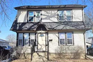 422 Jackson St, Waupun, WI 53963 - Photo 1