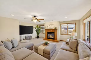 3823 Falcon Ridge Dr, Janesville, WI 53548 - Photo 5