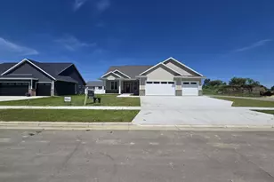 3613 Samson Dr, Janesville, WI 53563 - Photo 5
