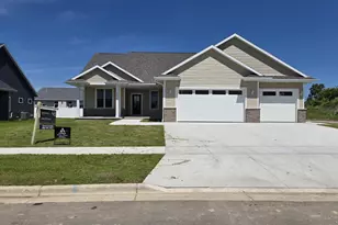 3613 Samson Dr, Janesville, WI 53563 - Photo 3