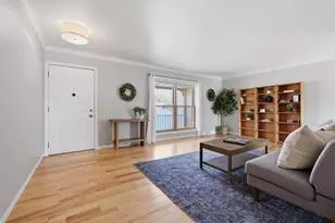 570 Riverview Dr, Marshall, WI 53559 - Photo 5