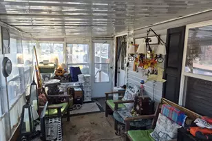 18 Falling Creek Dr, Janesville, WI 53548 - Photo 5