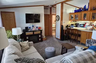 18 Falling Creek Dr, Janesville, WI 53548 - Photo 7