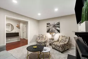 1030 Somerset Dr, Janesville, WI 53546 - Photo 3