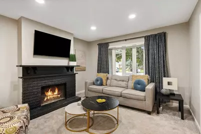 1030 Somerset Drive, Janesville, WI 53546 - Photo 5