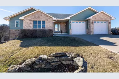 324 Diamond Oaks Drive, Ridgeville, WI 53533 - Photo 1