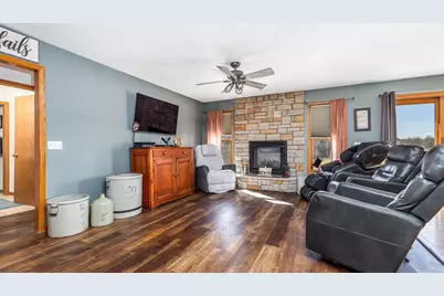 324 Diamond Oaks Drive, Ridgeville, WI 53533 - Photo 3