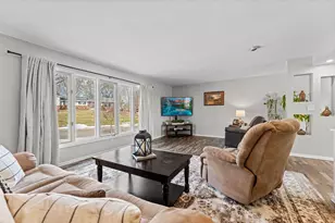 128 Monroe St, Baraboo, WI 53913 - Photo 5