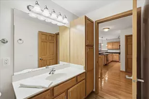 749 Cricket Ln, Middleton, WI 53562 - Photo 9