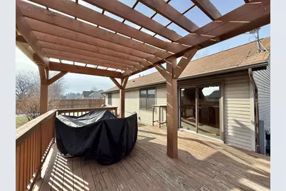 2656 N Wuthering Hills Drive, Janesville, WI 53546 - Photo 33