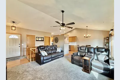 2656 N Wuthering Hills Drive, Janesville, WI 53546 - Photo 3