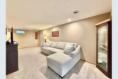 2656 N Wuthering Hills Drive, Janesville, WI 53546 - Photo 25