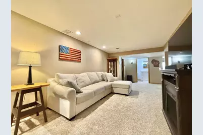 2656 N Wuthering Hills Drive, Janesville, WI 53546 - Photo 23