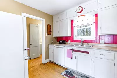 2402 Van Buren Street, New Holstein, WI 53061 - Photo 27