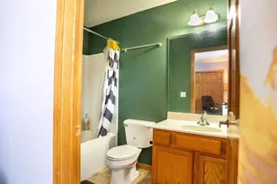 707 Cricket Ln, Madison, WI 53562 - Photo 13