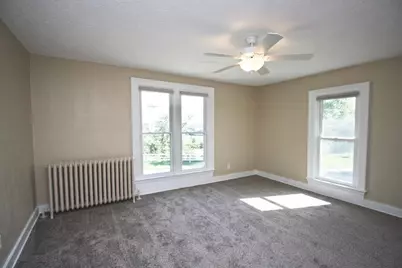 302-304 Bluff Street, Beloit, WI 53511 - Photo 3