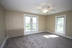 302-304 Bluff St, Beloit, WI 53511 - Photo 3