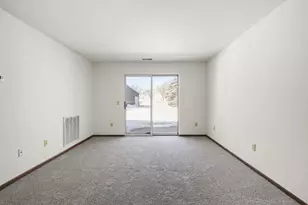 1012 Rockefeller Ln, Madison, WI 53704 - Photo 17