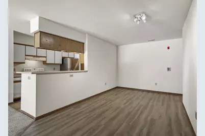 1012 Rockefeller Lane, Madison, WI 53704 - Photo 9