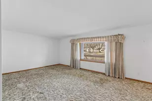 1104 Woodman Rd, Janesville, WI 53545 - Photo 9