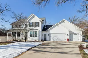 602 Woodhaven Ct, Cambridge, WI 53523 - Photo 1
