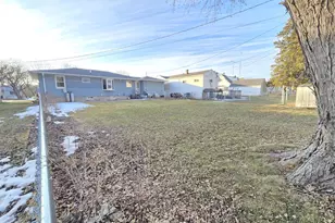 76 S Willow Ct, Markesan, WI 53946 - Photo 17