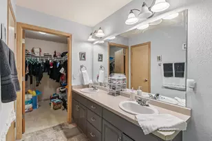 694 Clardell Dr, Sun Prairie, WI 53590 - Photo 25