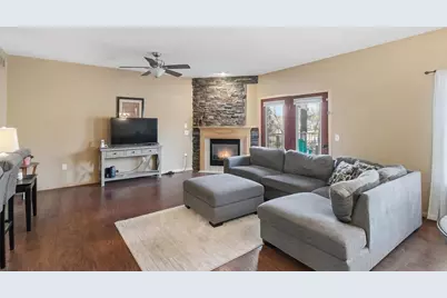 694 Clardell Drive, Sun Prairie, WI 53590 - Photo 7