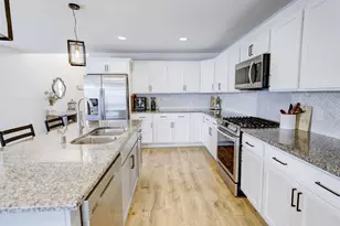 993 Clover Ln, DeForest, WI 53532 - Photo 9