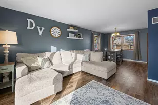 318 Scott St, Cambria, WI 53923 - Photo 5