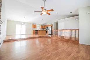 864 Leah Ct, Jefferson, WI 53549 - Photo 5