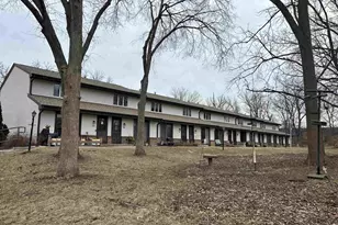 249 Ba-Wood Ln, Janesville, WI 53545 - Photo 3