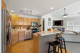 834 Jenna Ct, Verona, WI 53593 - Photo 7