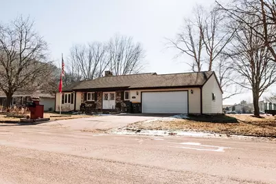 1202 E Iowa Street, Prairie Du Chien, WI 53821 - Photo 3