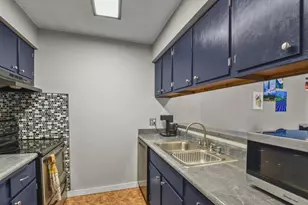 1015 N Sunnyvale Ln, Madison, WI 53713 - Photo 7