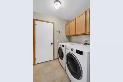 6450 Pizarro Circle, Madison, WI 53719 - Photo 15