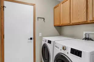 6450 Pizarro Cir, Madison, WI 53719 - Photo 15