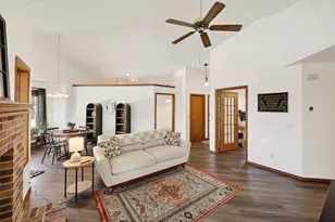 820 Anna Ct, Waterloo, WI 53594 - Photo 5