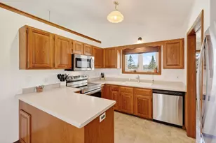 820 Anna Ct, Waterloo, WI 53594 - Photo 9