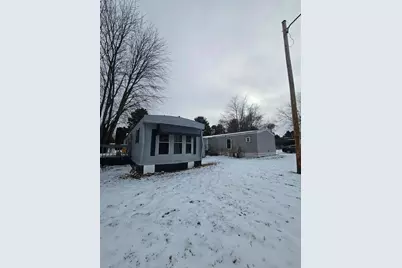 902 Moore Street #64, Baraboo, WI 53913 - Photo 3