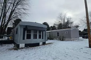 902 Moore St, Baraboo, WI 53913 - Photo 3