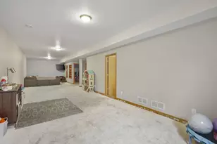 1426 Chadsworth Dr, Sun Prairie, WI 53590 - Photo 43